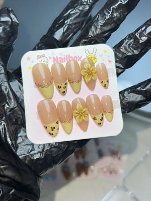 Nailbox Nặn Nổi Hoa Sứ Tone Vàng